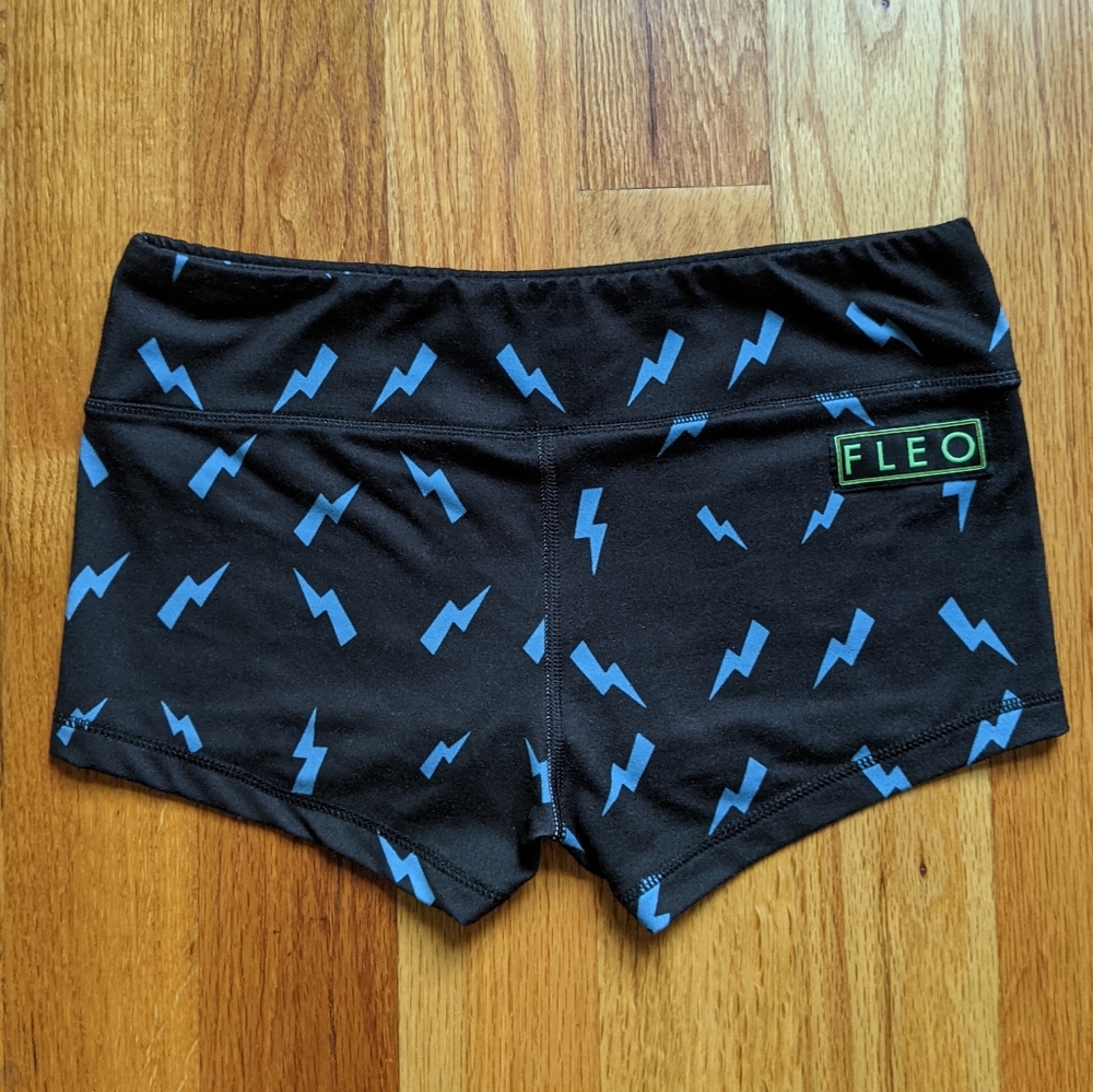 Fleo Lightening size MD Original shorts